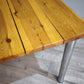 89283 Tavolo con base in alluminio e piano in legno