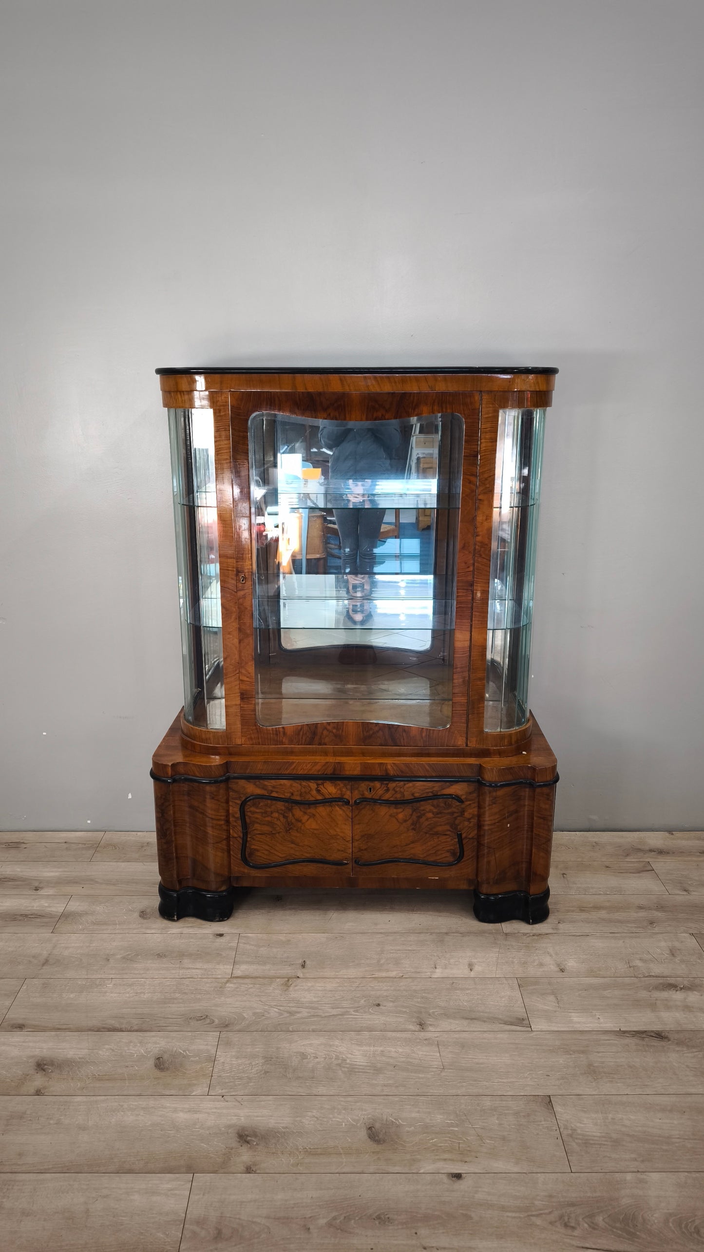89404 Vetrinetta stile art déco stondata