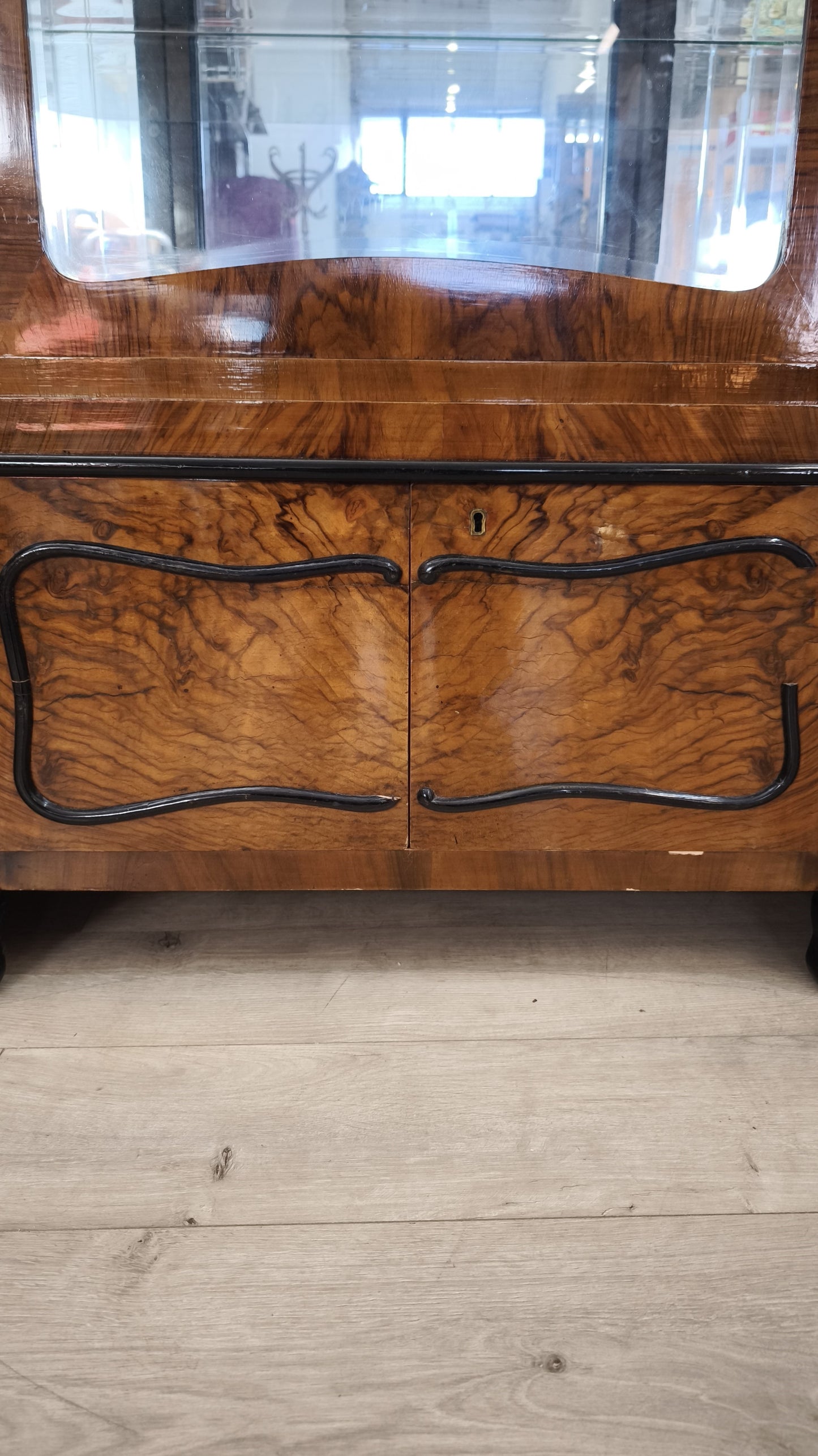 89404 Vetrinetta stile art déco stondata