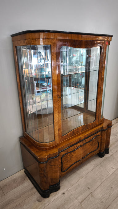 89404 Vetrinetta stile art déco stondata