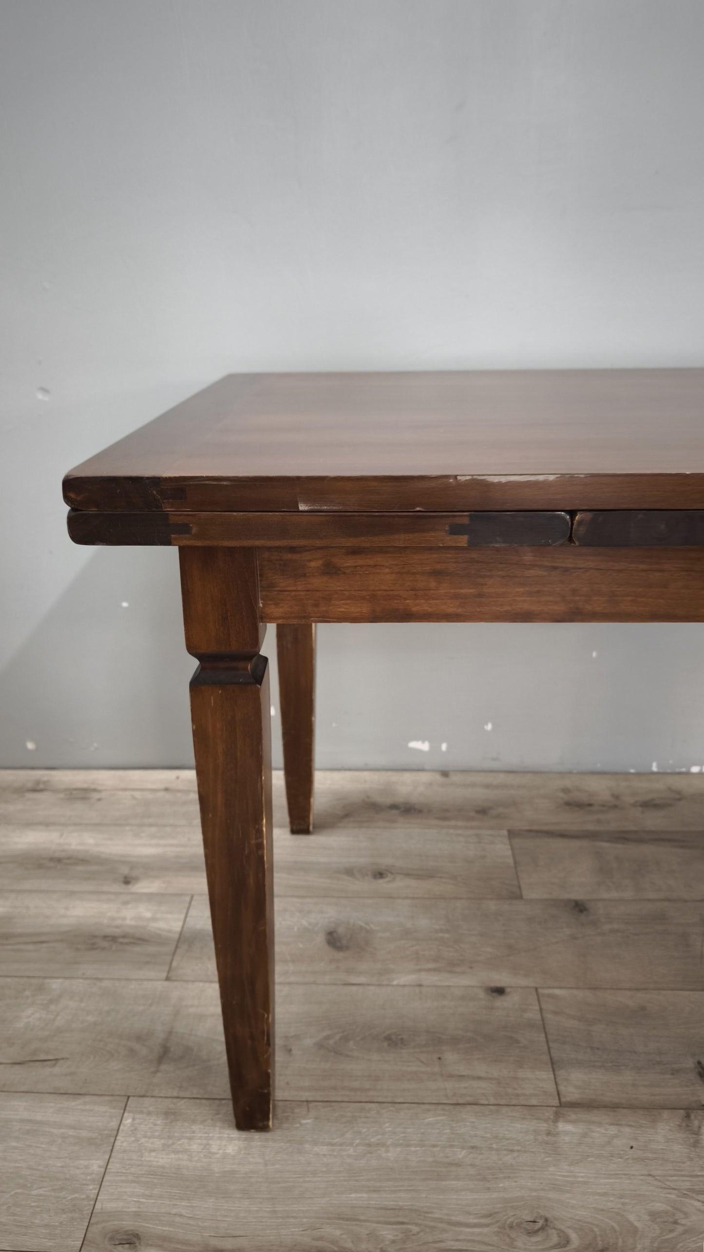 89406 Tavolo allungabile in legno