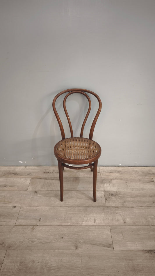 89432 Sedia in legno e paglia di Vienna tipo Thonet (Fiume)
