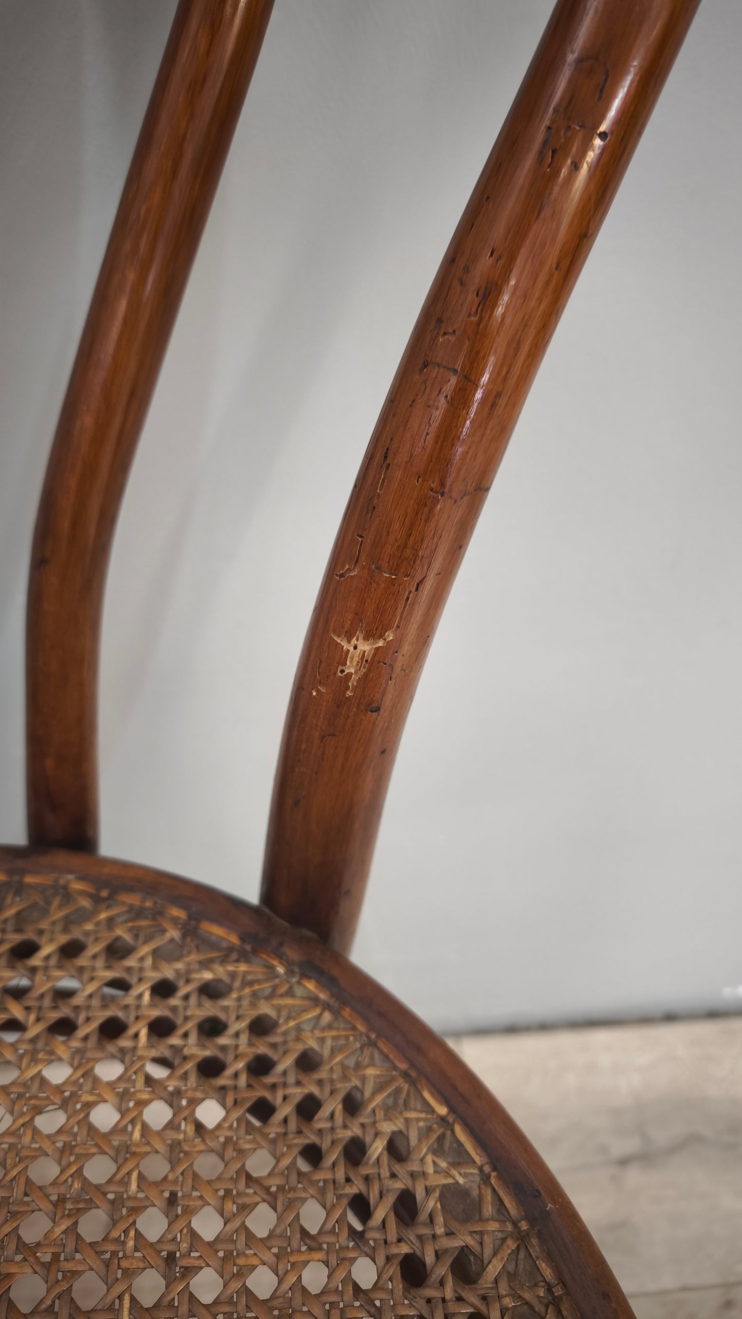 89432 Sedia in legno e paglia di Vienna tipo Thonet (Fiume)