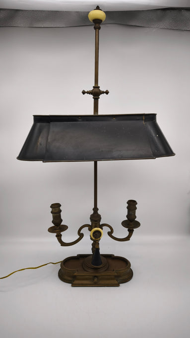 89470 Lampada da tavolo Bouillotte in ottone
