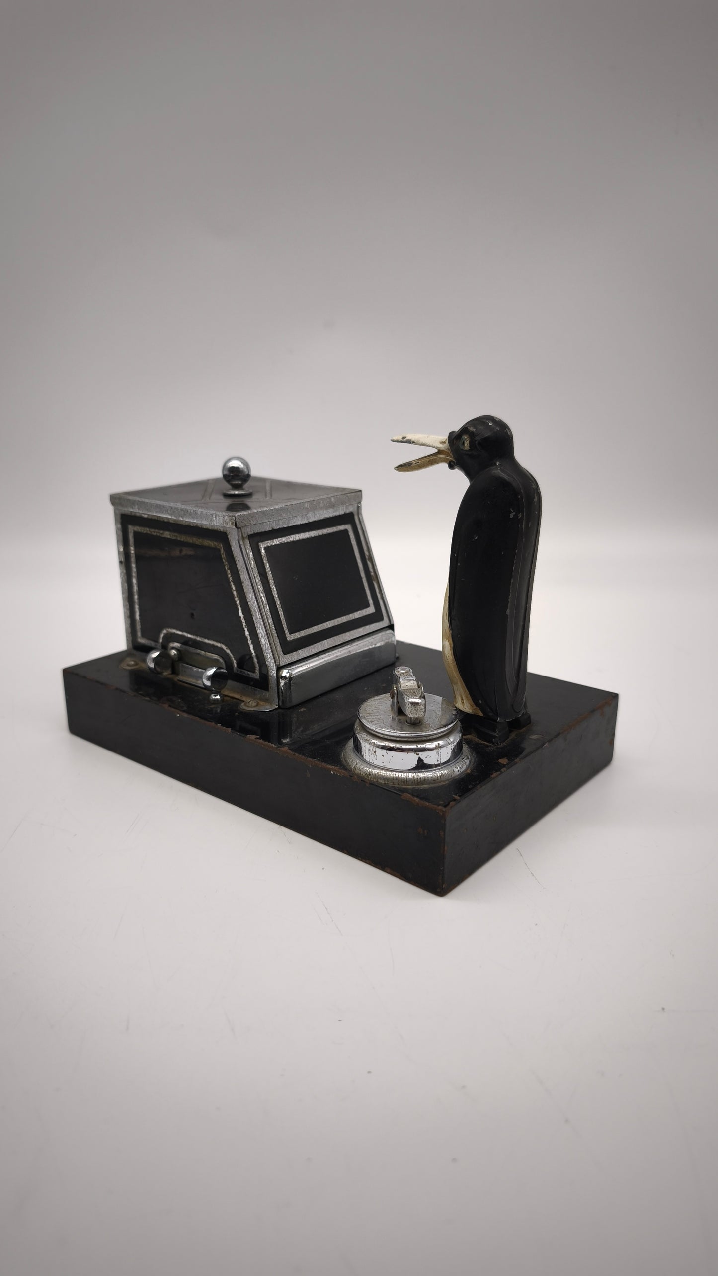 89495 Scatola dispenser Pik-a-Cig Penguin Lighter, Ronson, prima metà del '900