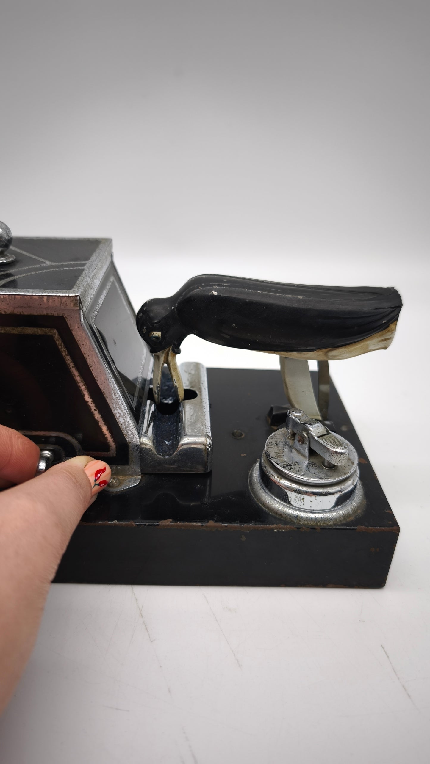 89495 Scatola dispenser Pik-a-Cig Penguin Lighter, Ronson, prima metà del '900