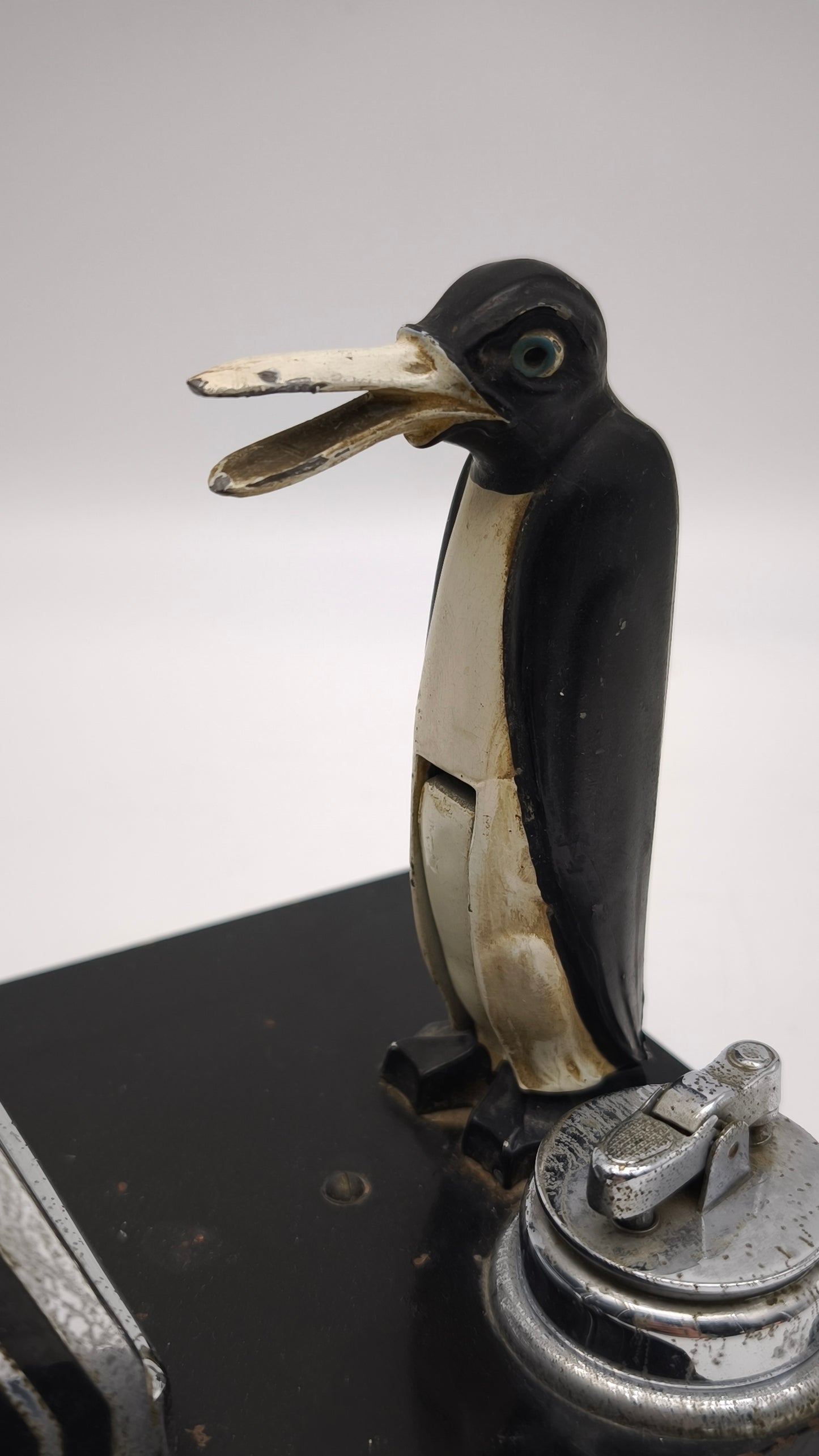 89495 Scatola dispenser Pik-a-Cig Penguin Lighter, Ronson, prima metà del '900