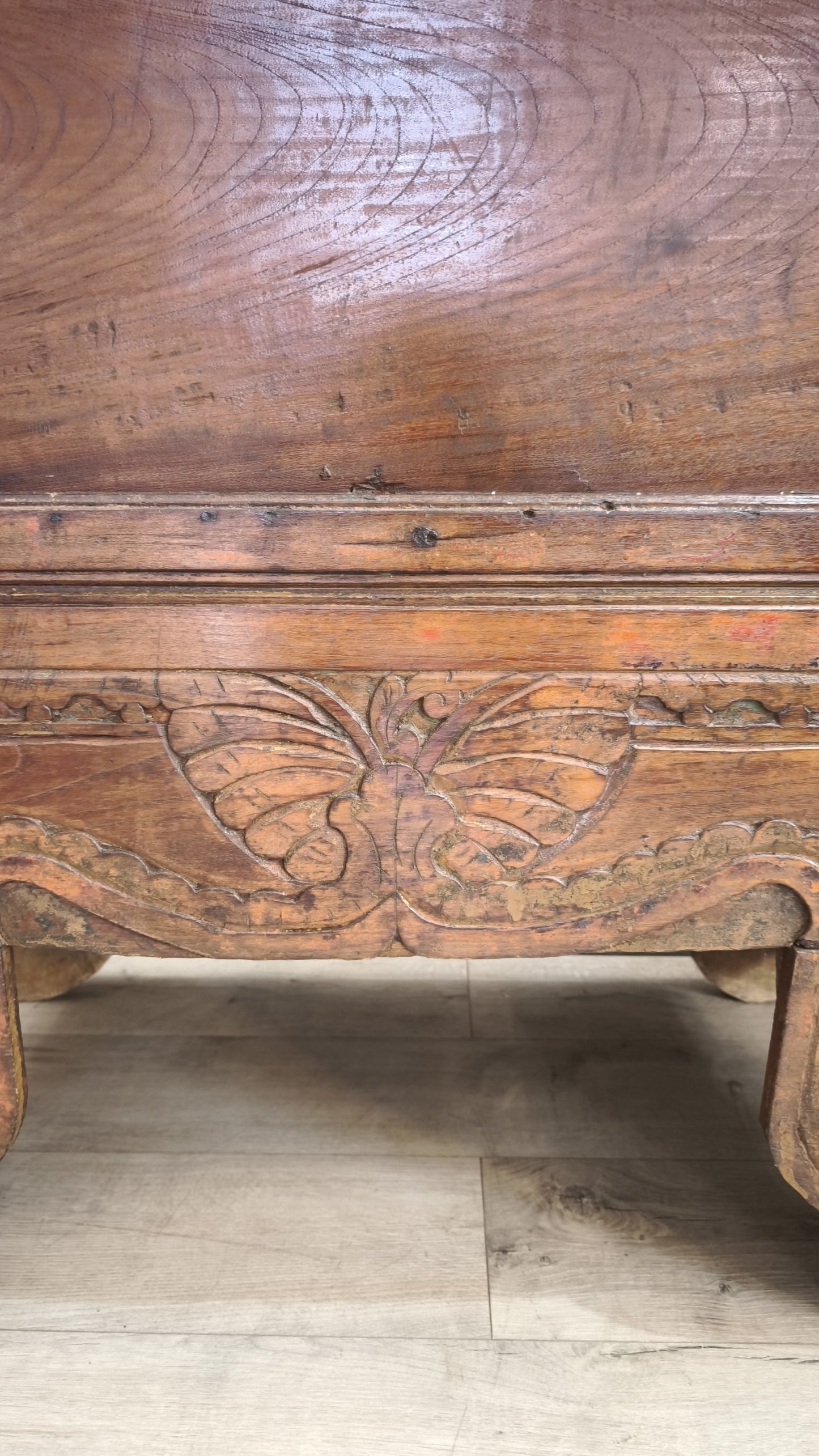 89518 Cassapanca etnica in legno massello con inserti in metallo lavorato