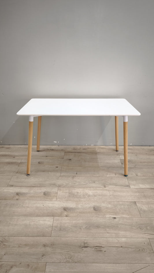 89580 Tavolo rettangolare con piano bianco e gambe in legno