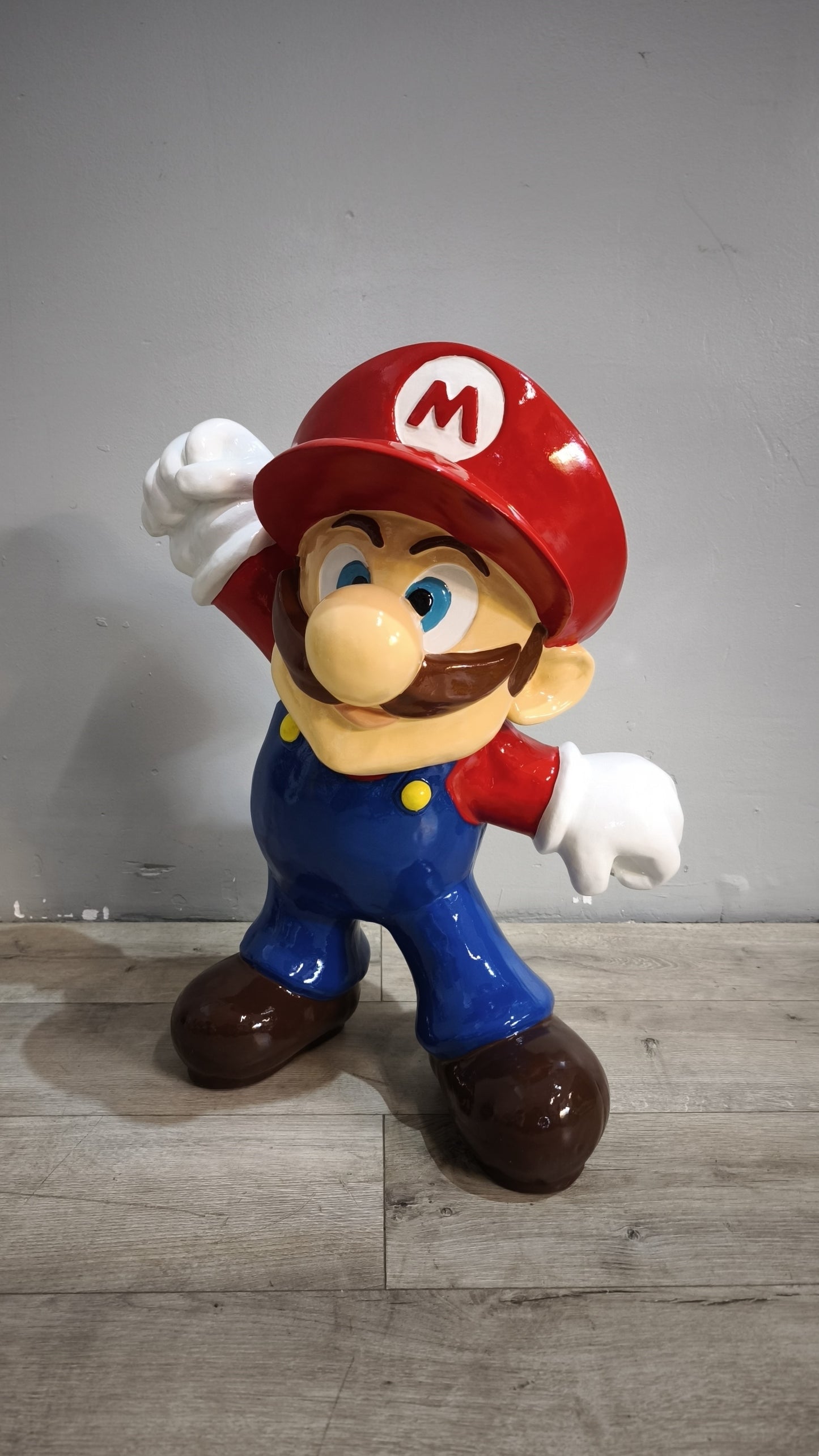 89607 Statua in resina Super Mario (medio)