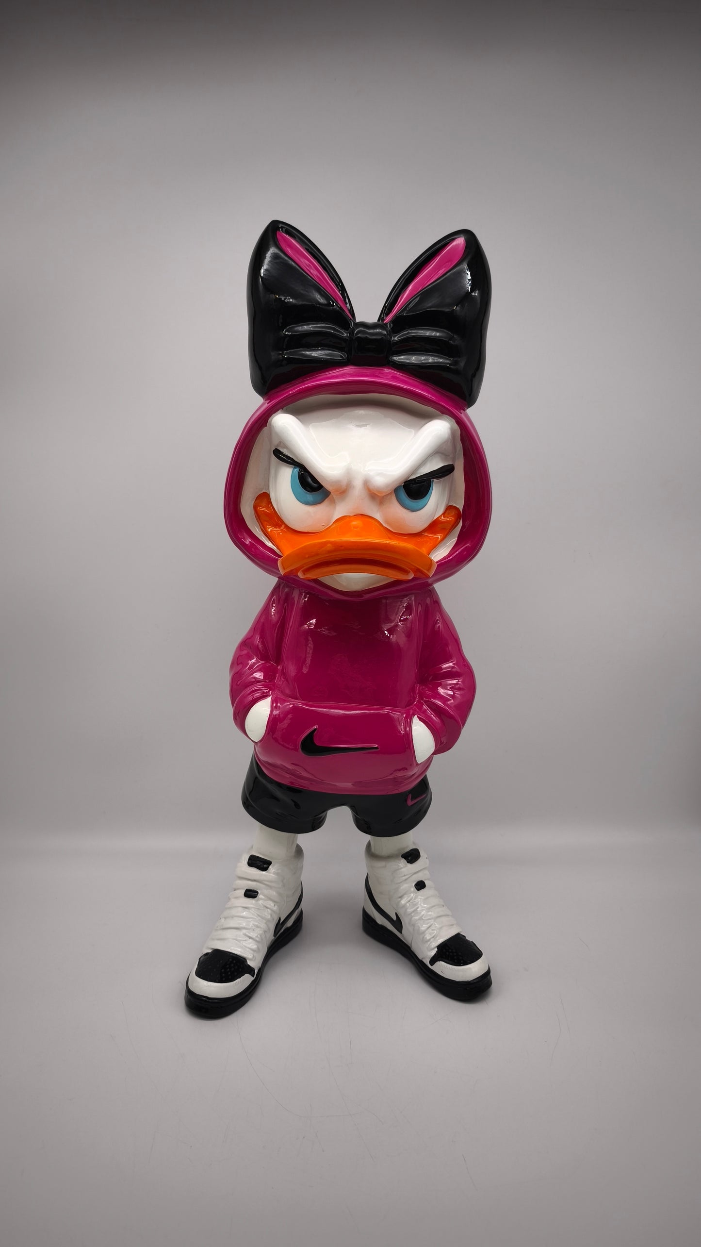 89604 Statua in resina Paperina streetwear