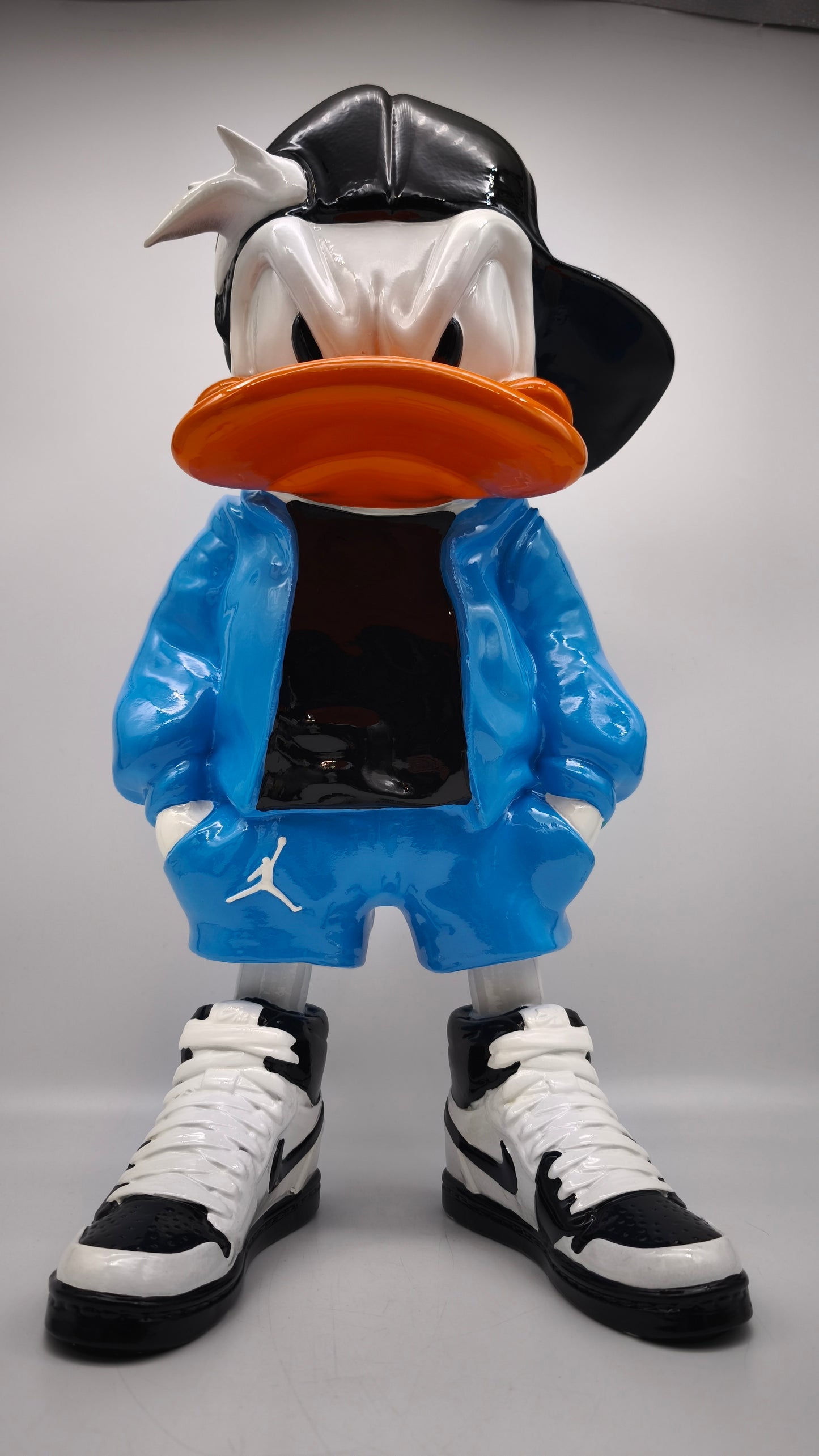 89603 Statua in resina Paperino streetwear