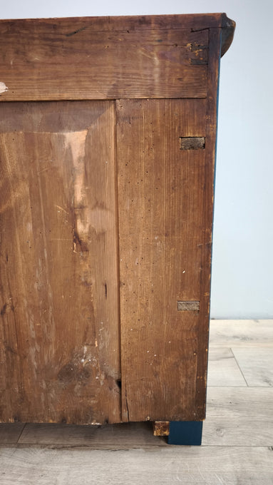 89689 Piccola cassettiera in legno