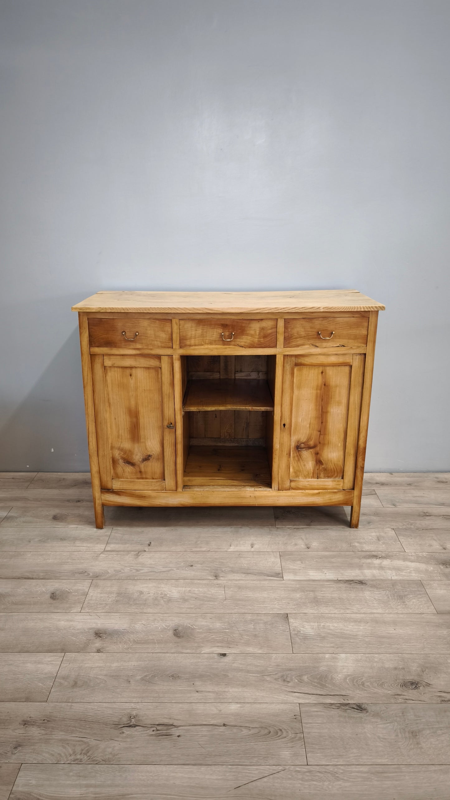 89668 Servante in legno massello
