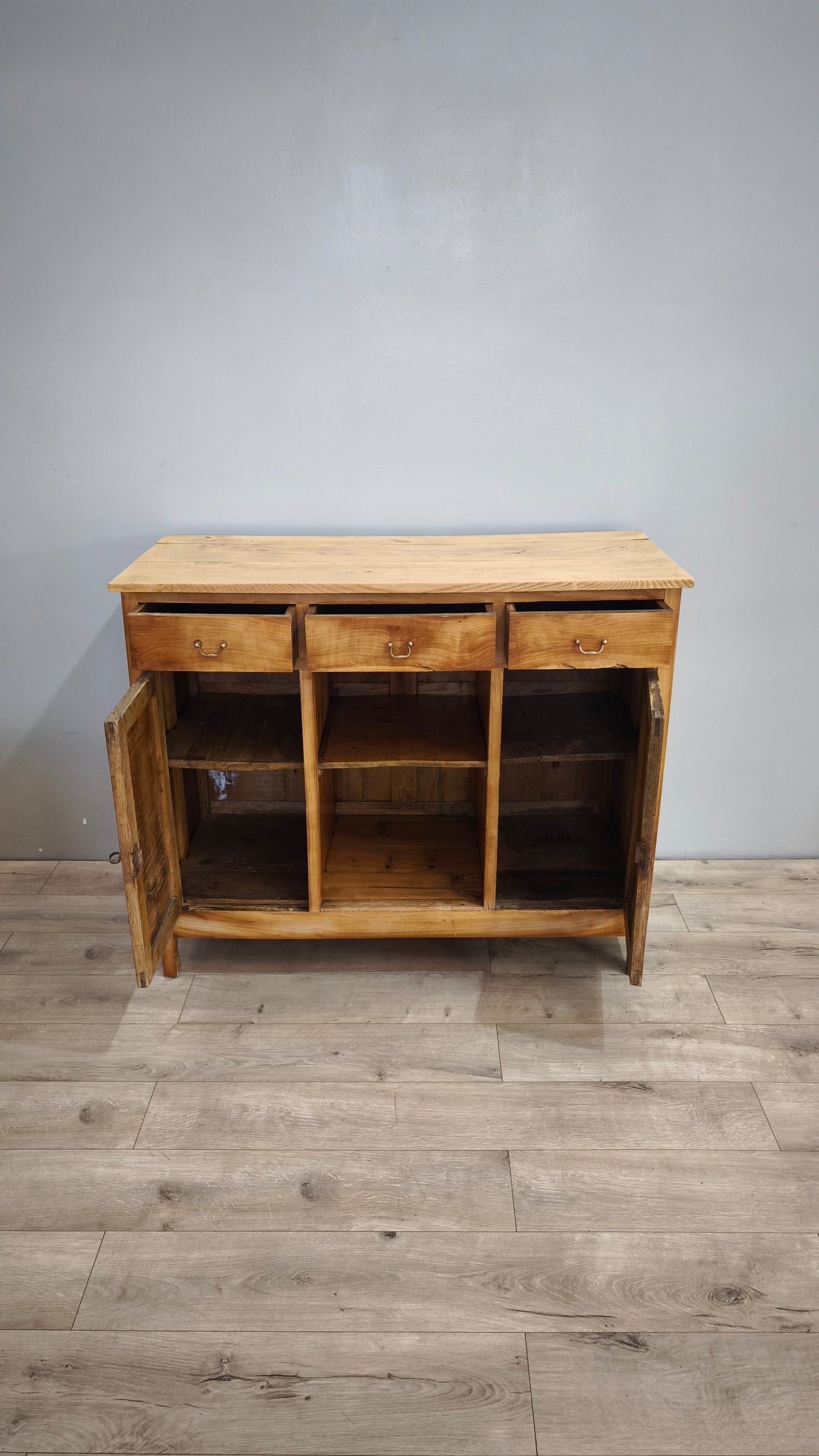 89668 Servante in legno massello