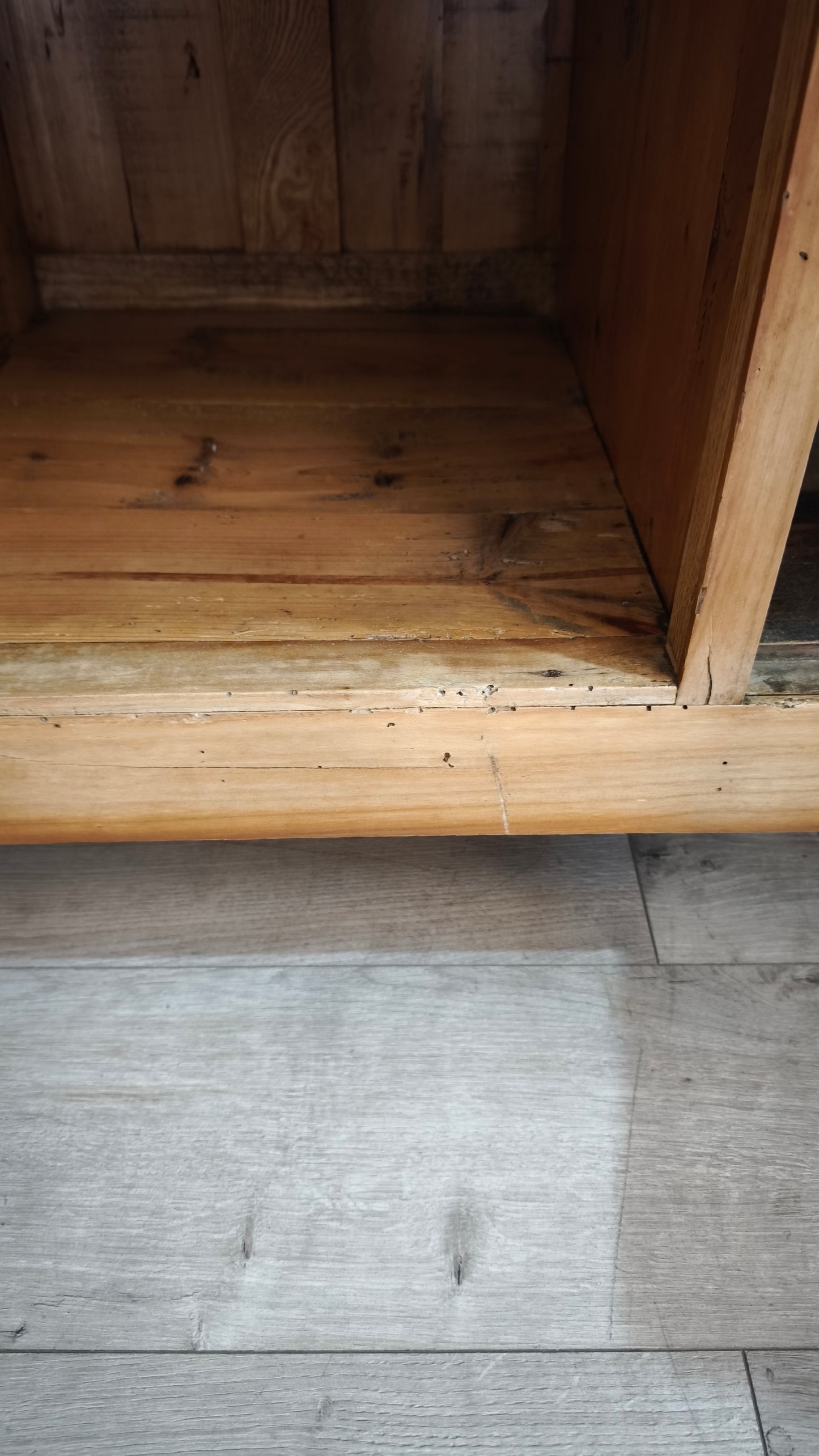 89668 Servante in legno massello