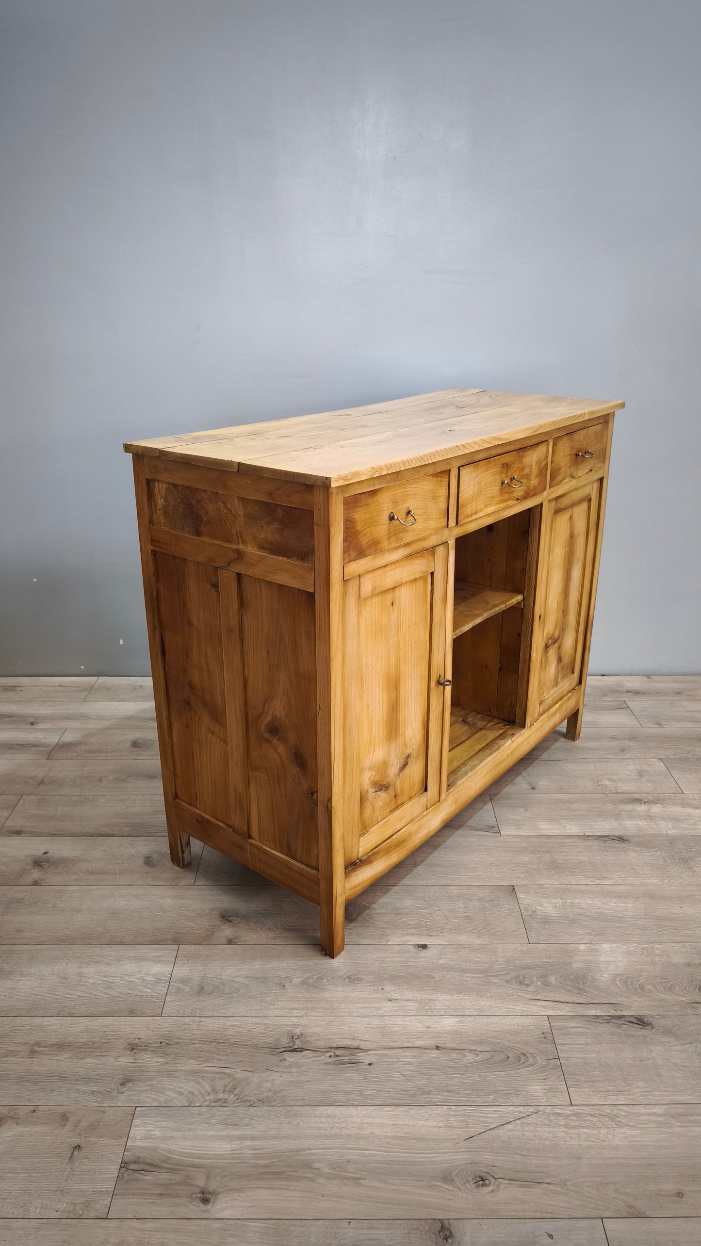 89668 Servante in legno massello