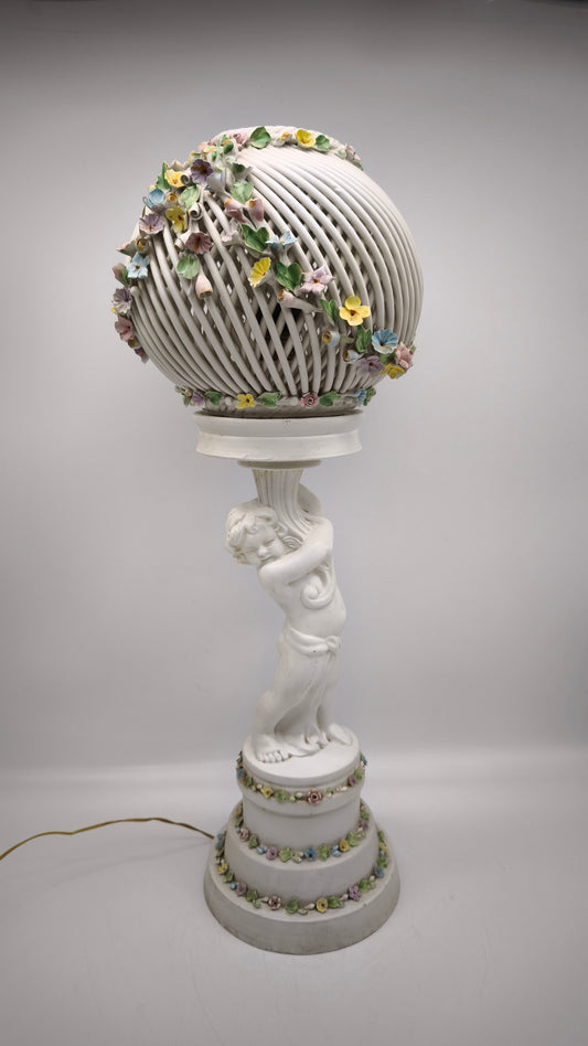 89677 Lampada in ceramica di Capodimonte con decoro fiori