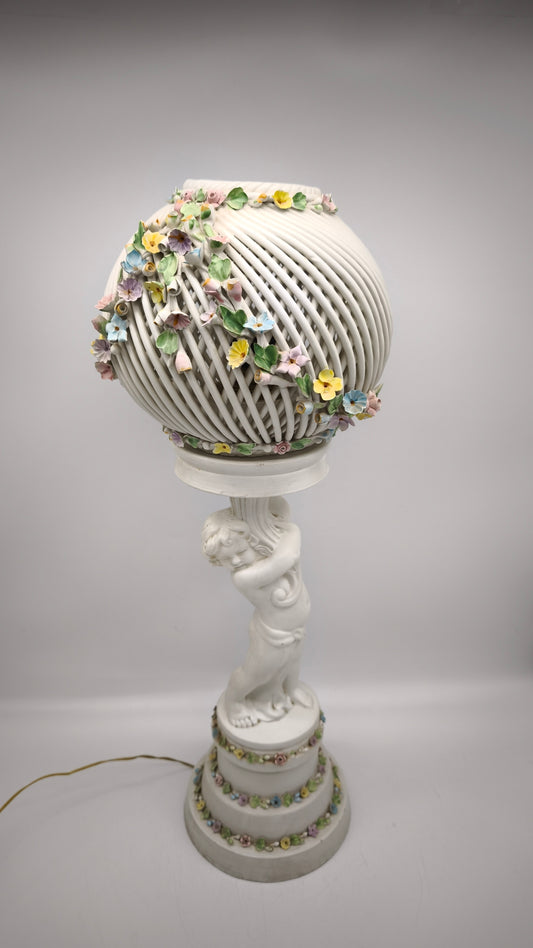 89677 Lampada in ceramica di Capodimonte con decoro fiori
