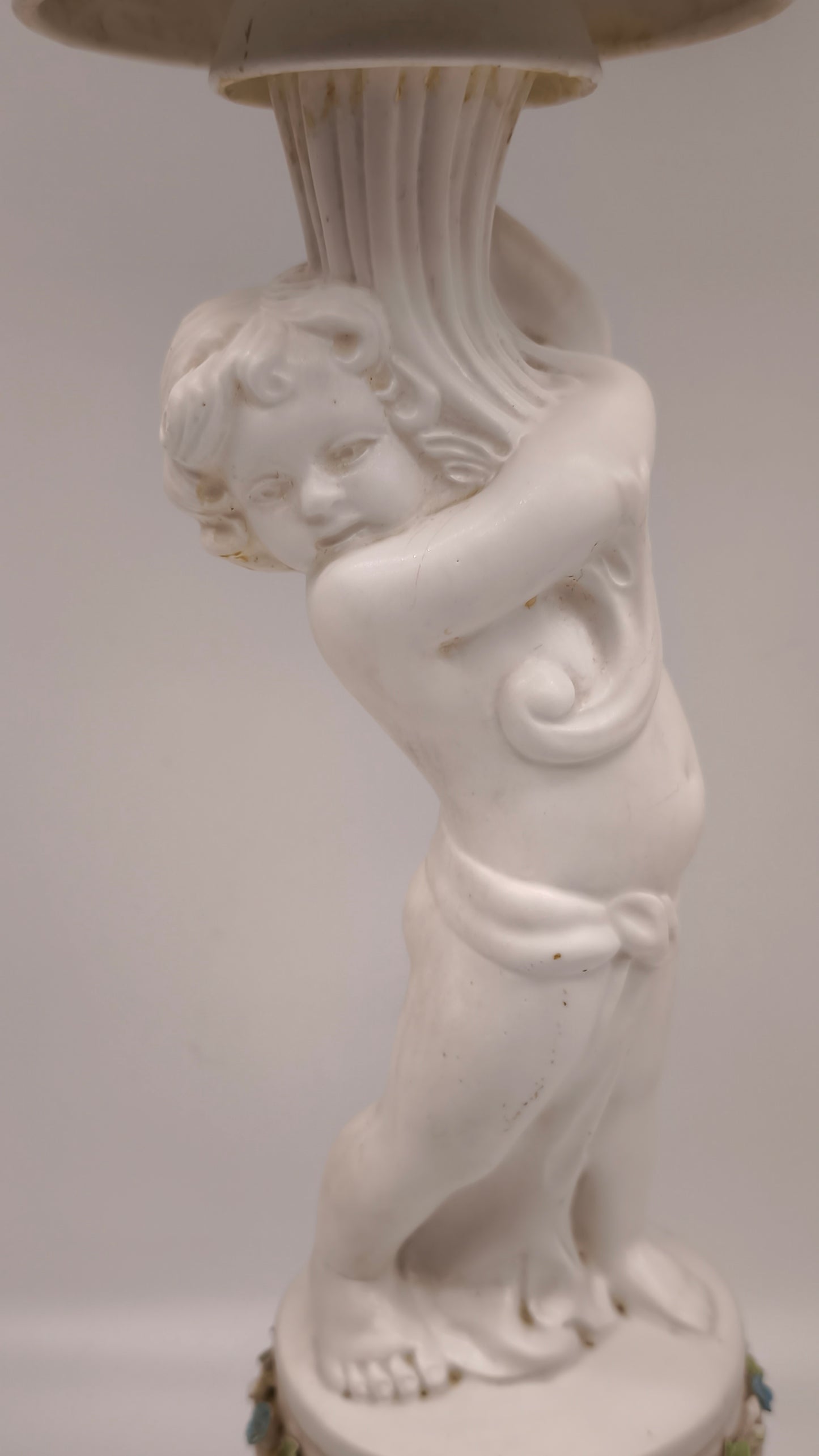 89677 Lampada in ceramica di Capodimonte con decoro fiori