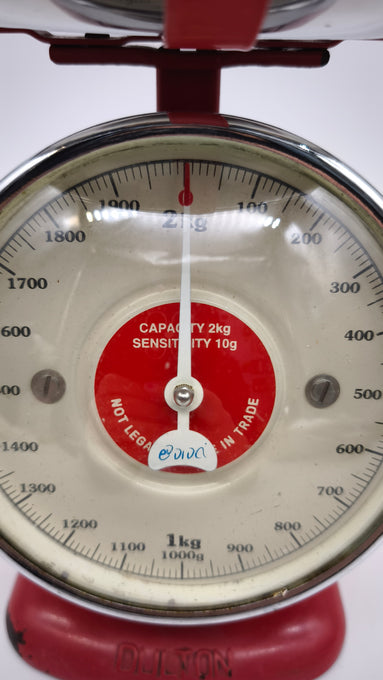 89558 Bilancia da cucina vintage Dulton rossa