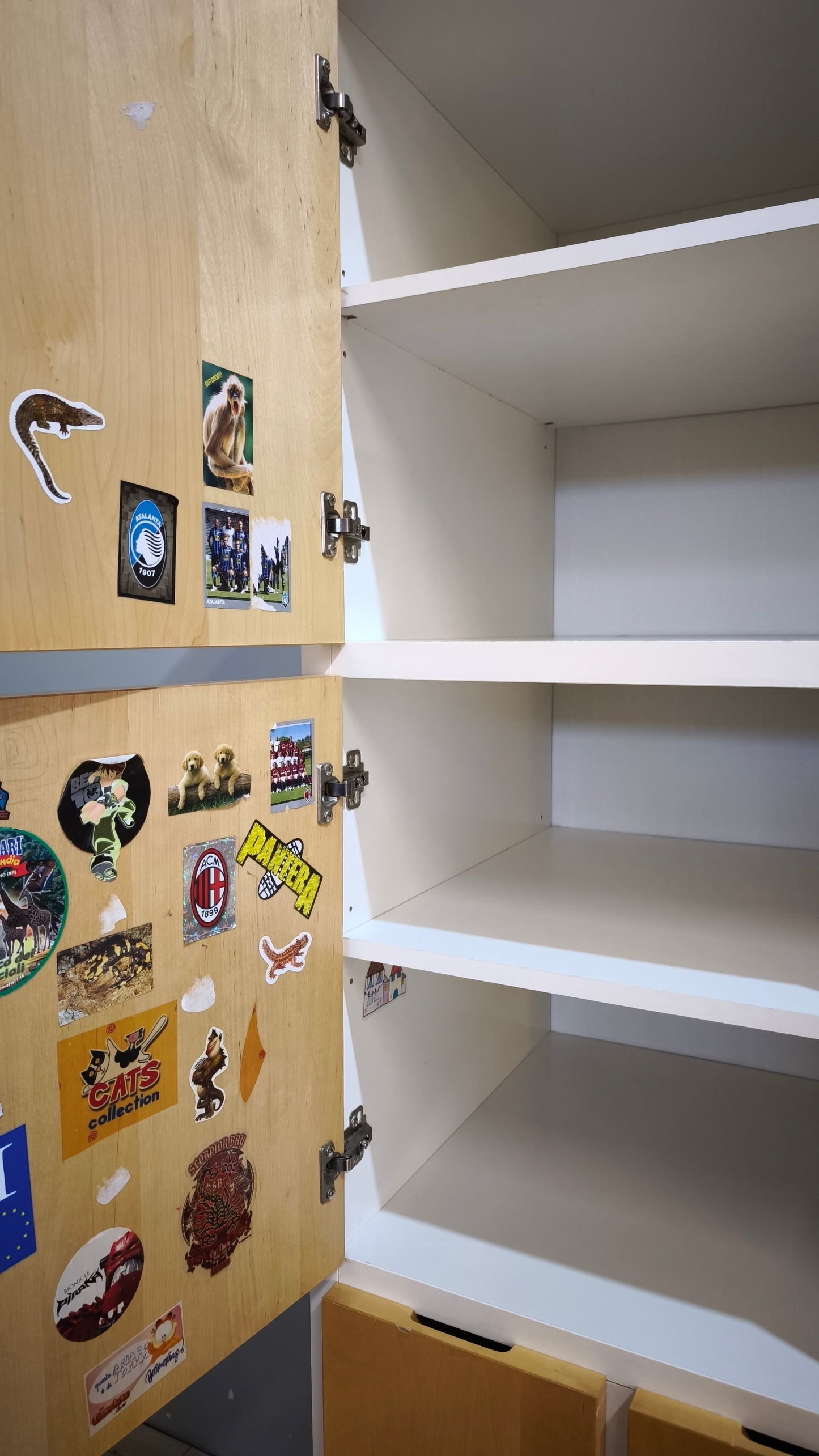 89780 Armadio Ikea tre ante e cassetti