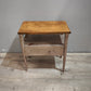 89833 Mobiletto con base grigia e piano in legno