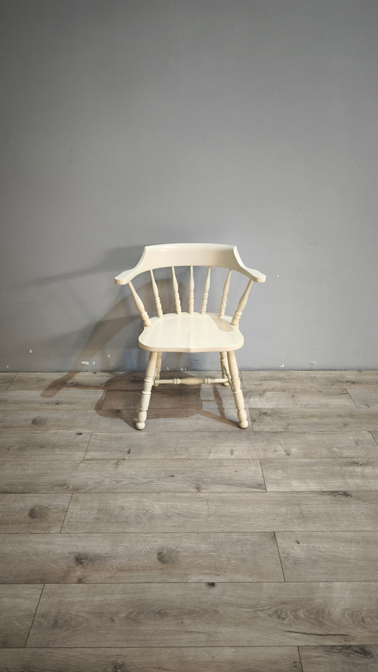 89825 Poltroncina old country bianca