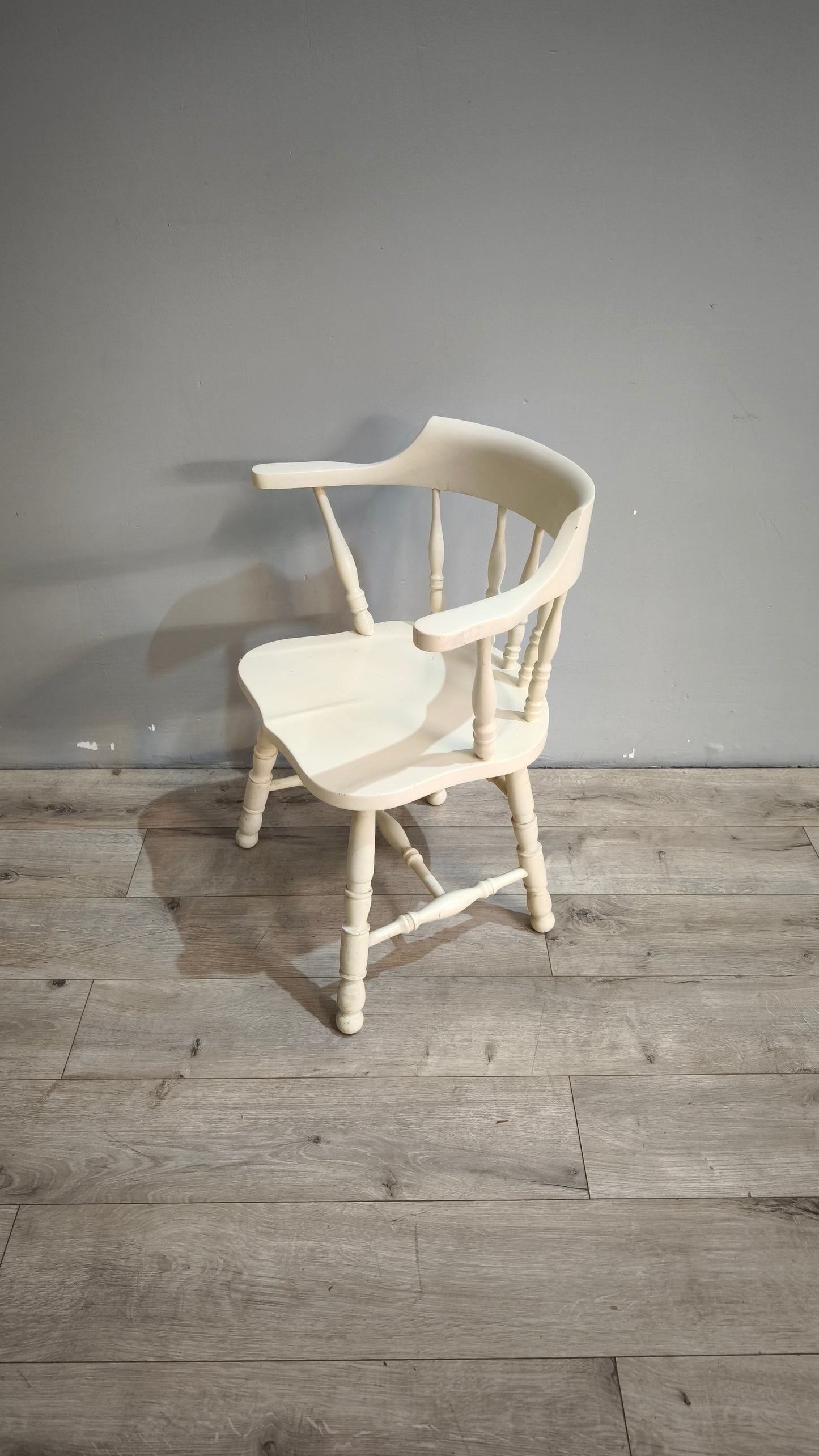89825 Poltroncina old country bianca
