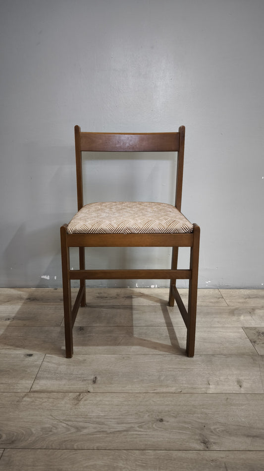 89866 Sedia da sala da pranzo con seduta imbottita e rivestita in tessuto