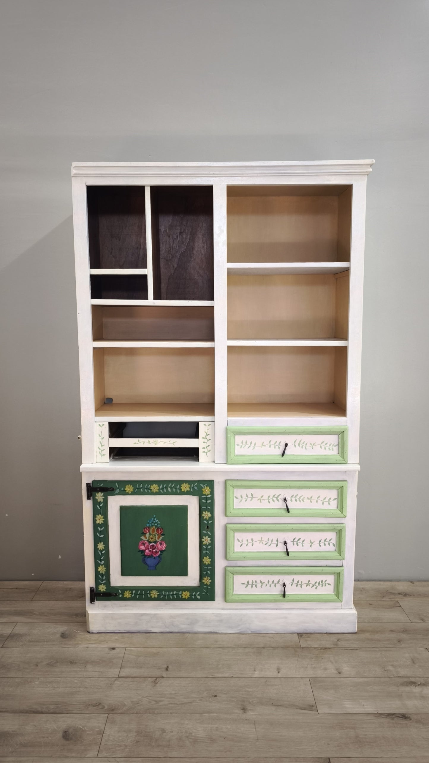 89737 Credenza due corpi dipinta