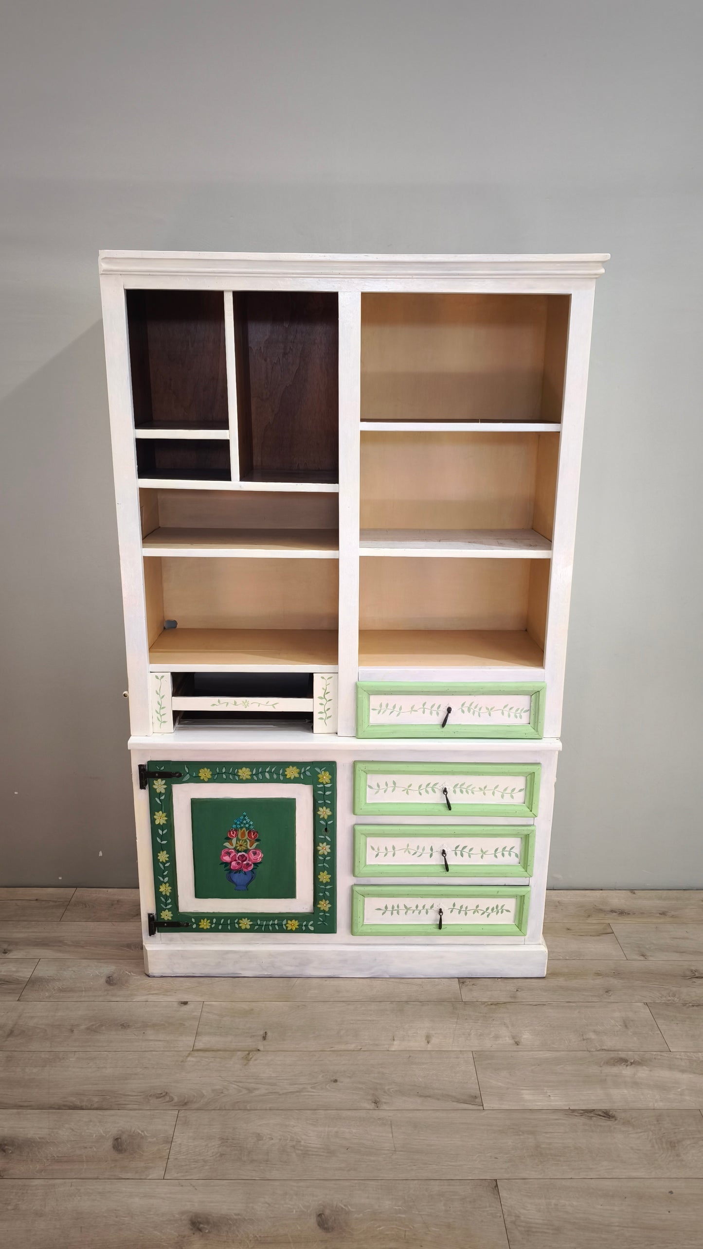 89737 Credenza due corpi dipinta
