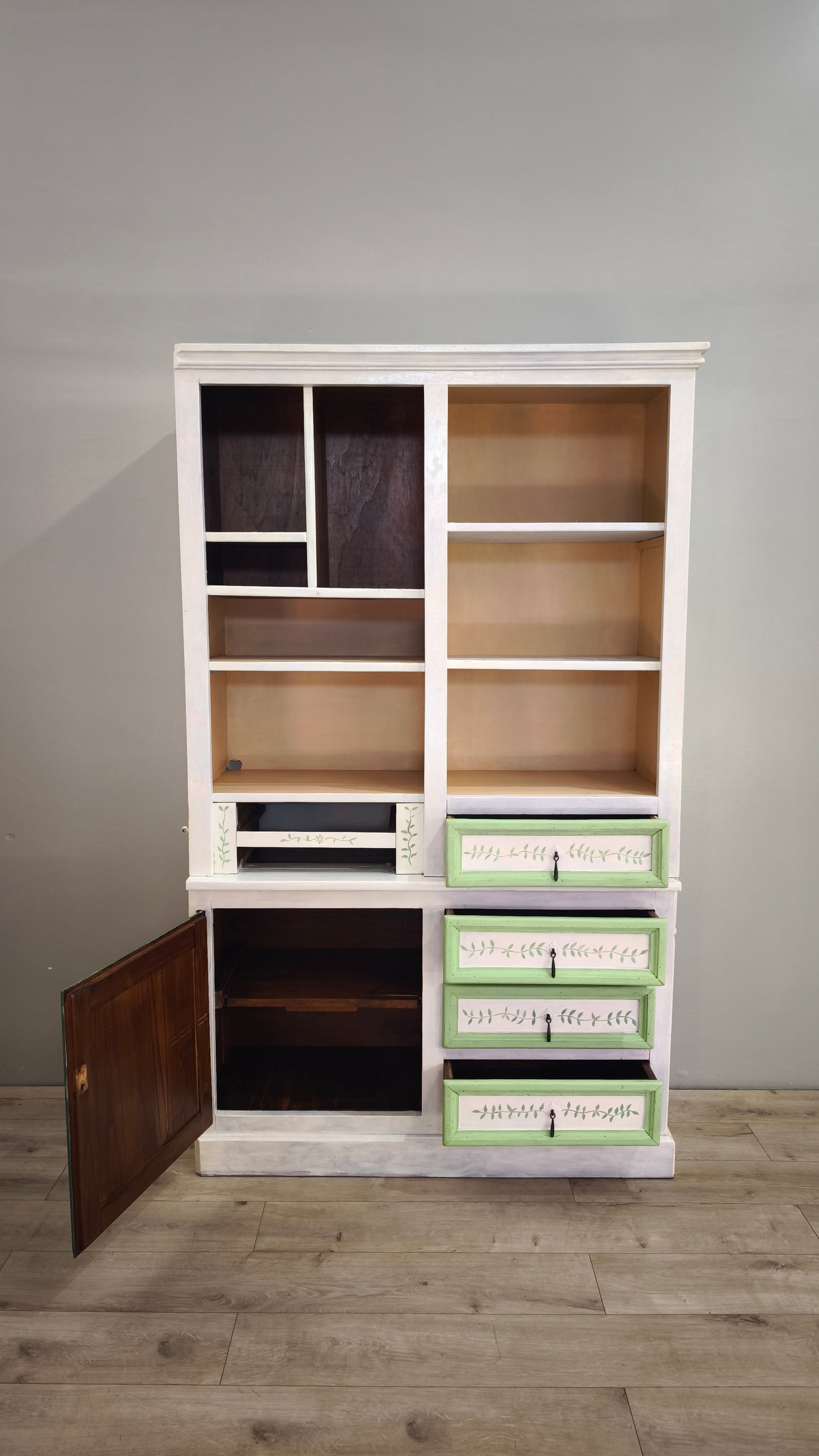89737 Credenza due corpi dipinta