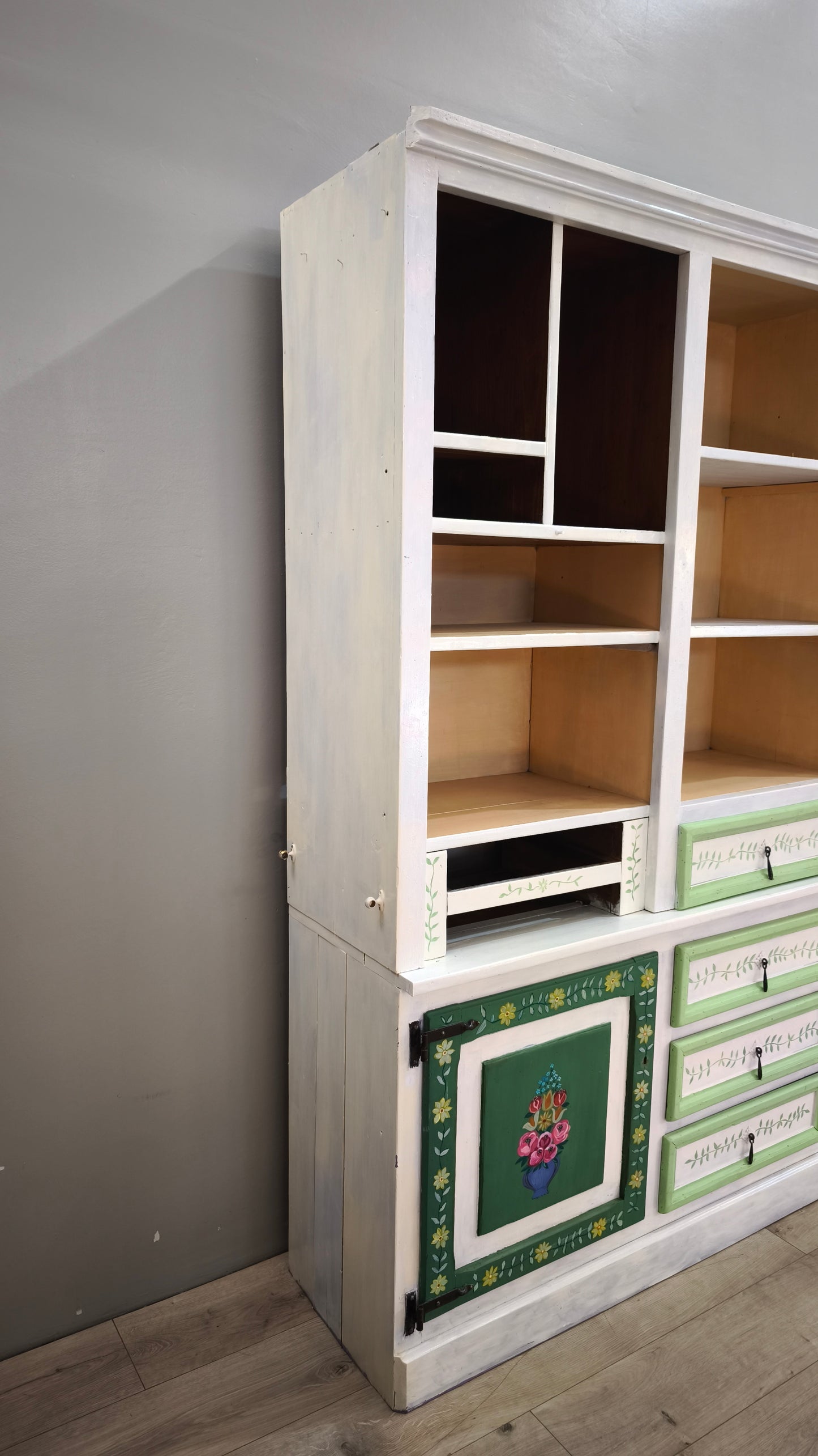 89737 Credenza due corpi dipinta