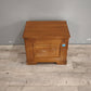 89772 Comodino in legno con due cassetti