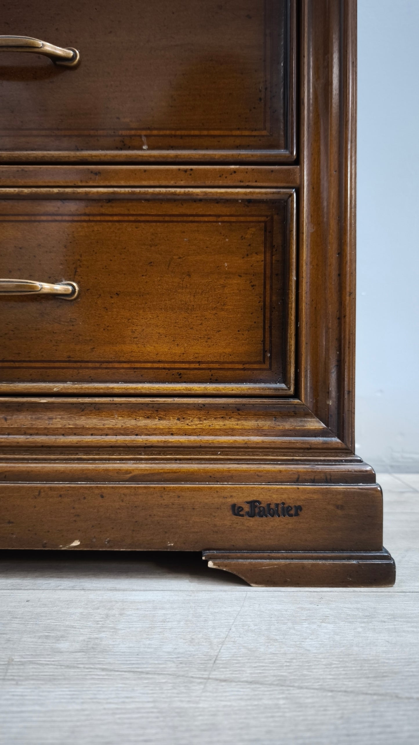 89932 Comodino singolo in legno Le Fablier