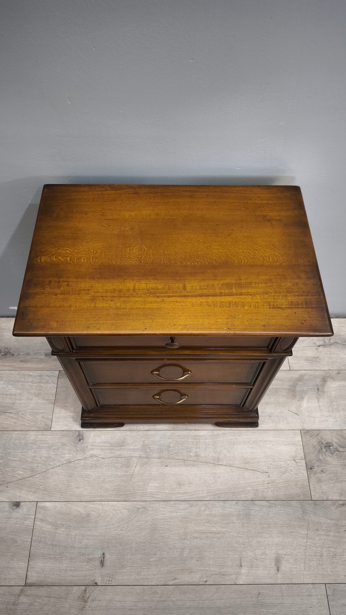 89932 Comodino singolo in legno Le Fablier