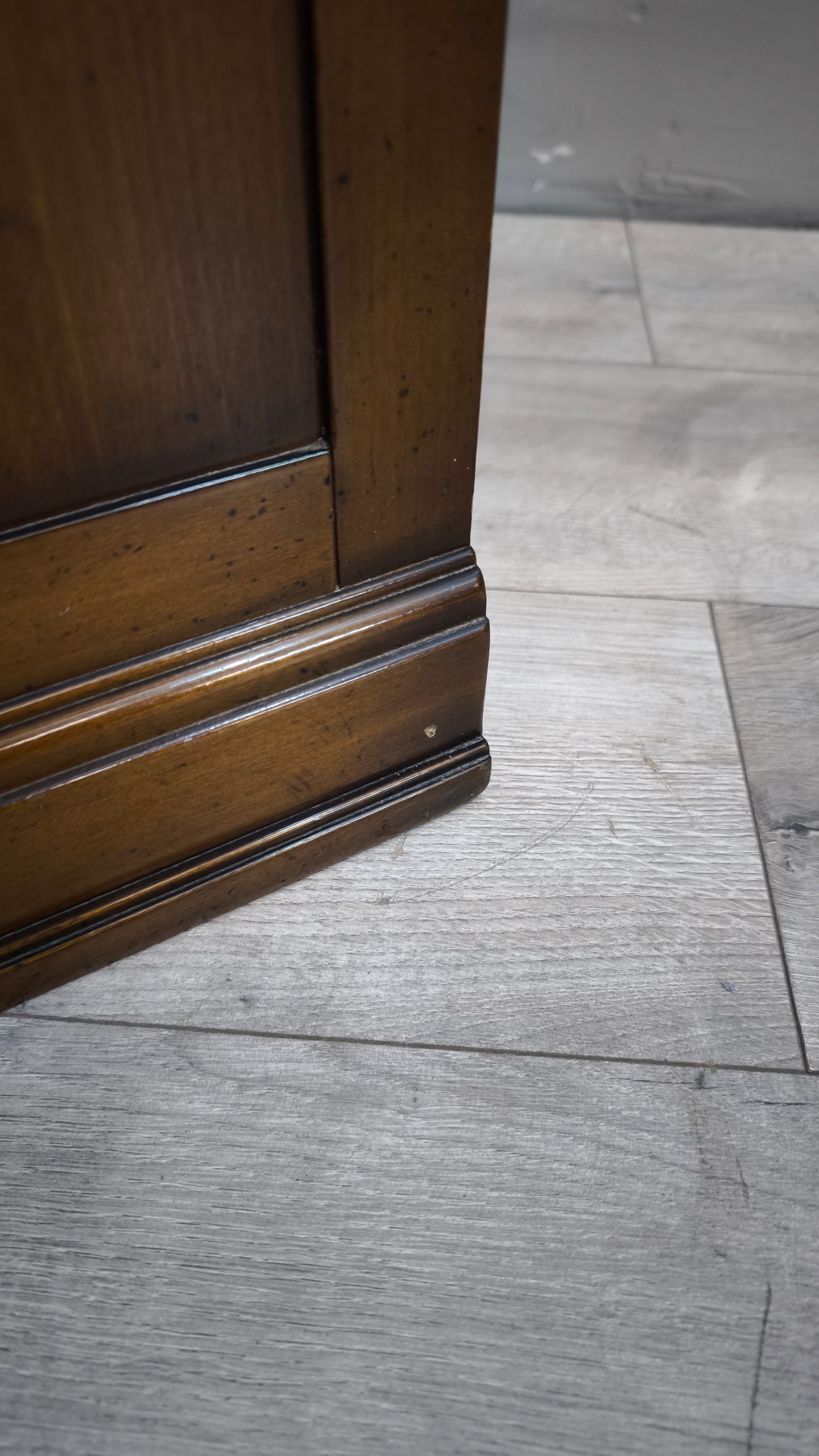 89932 Comodino singolo in legno Le Fablier