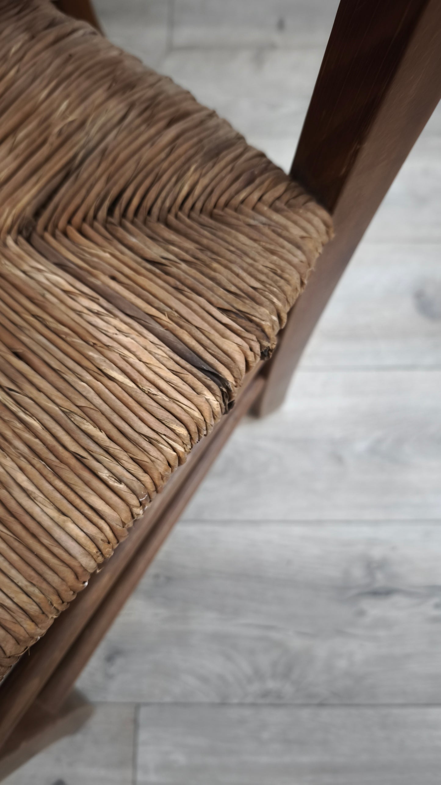 89778 Set n 6 sedie con struttura in legno e seduta in paglia