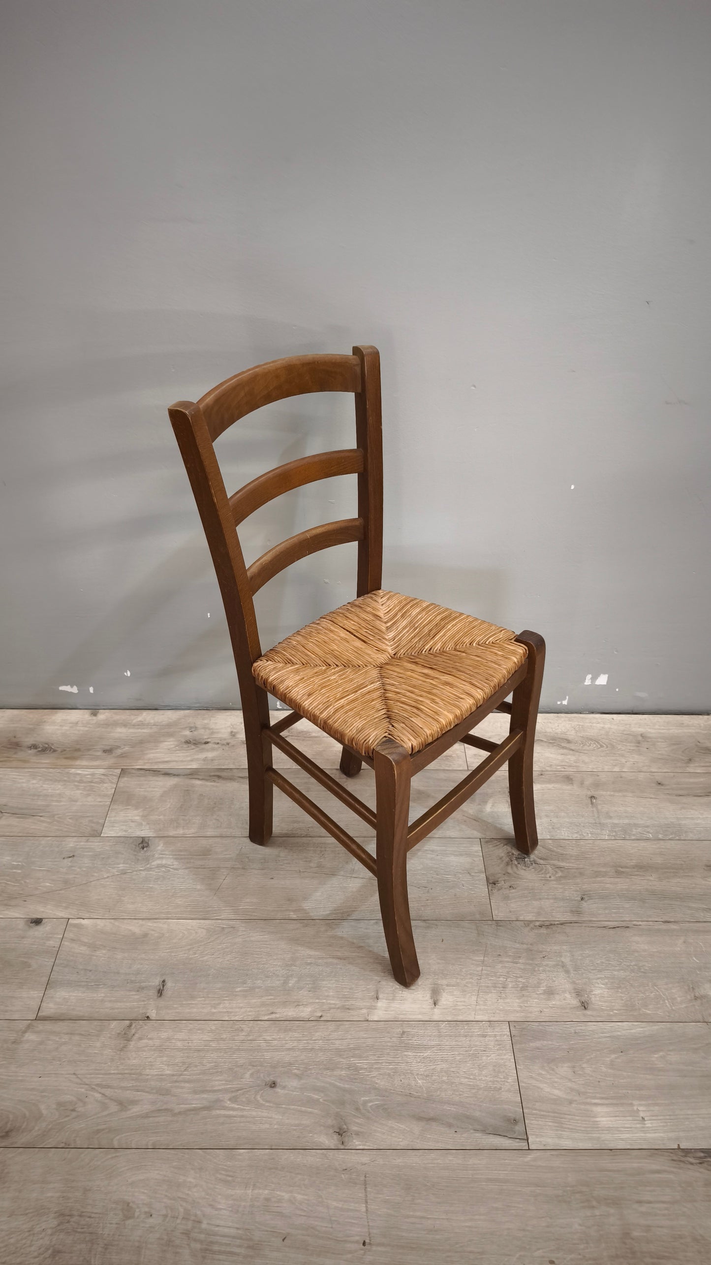 89778 Set n 6 sedie con struttura in legno e seduta in paglia