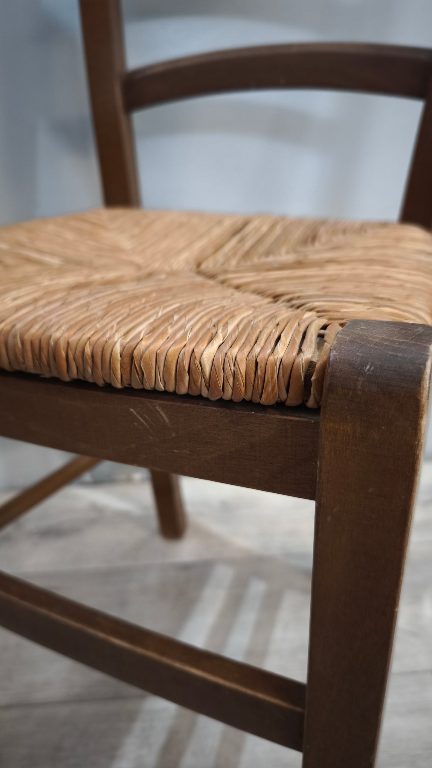 89778 Set n 6 sedie con struttura in legno e seduta in paglia