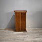 89784 Mobiletto due ante in legno con cassetto interno