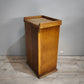 89784 Mobiletto due ante in legno con cassetto interno