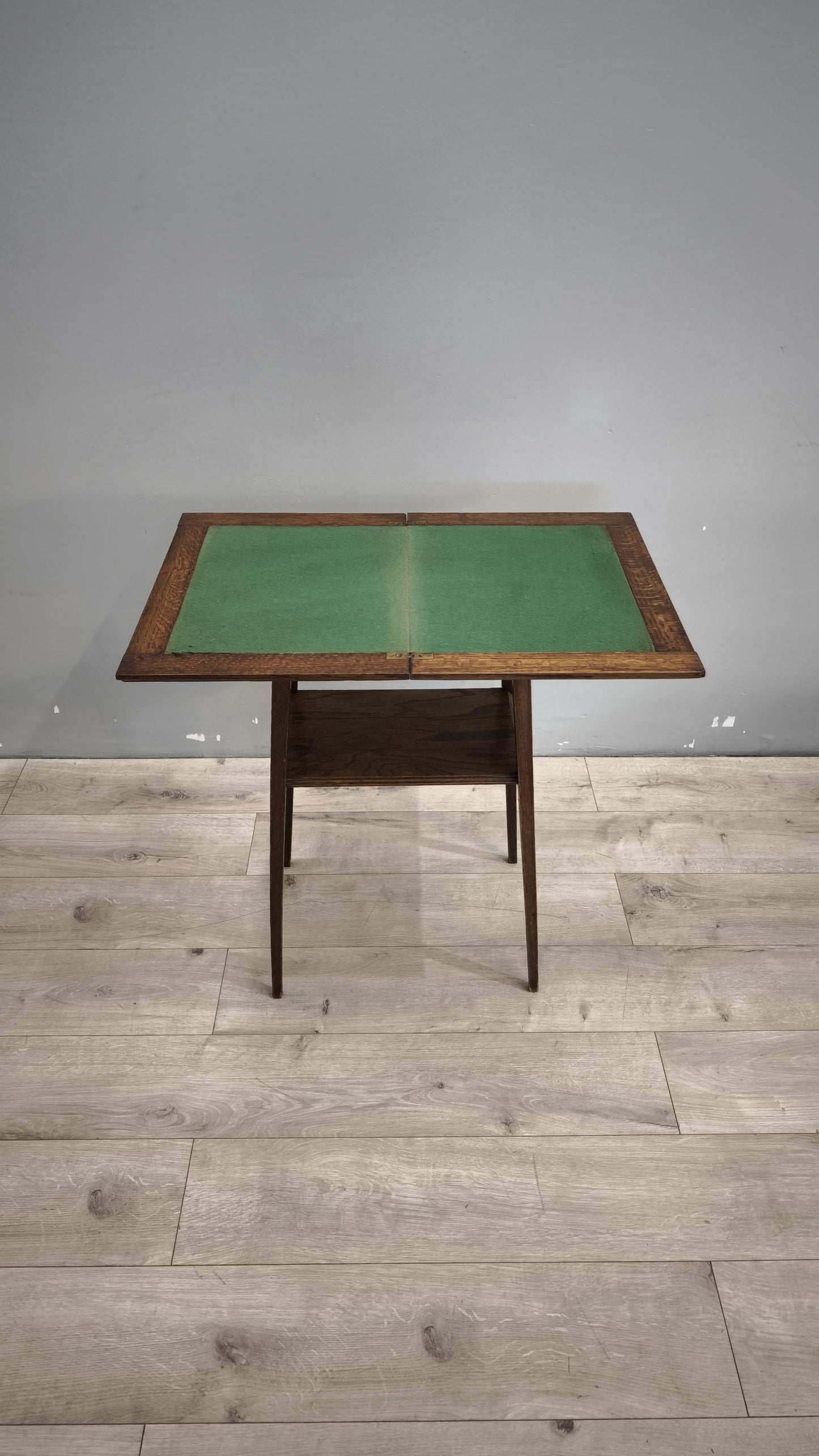 89942 Tavolino da gioco in legno con piano apribile