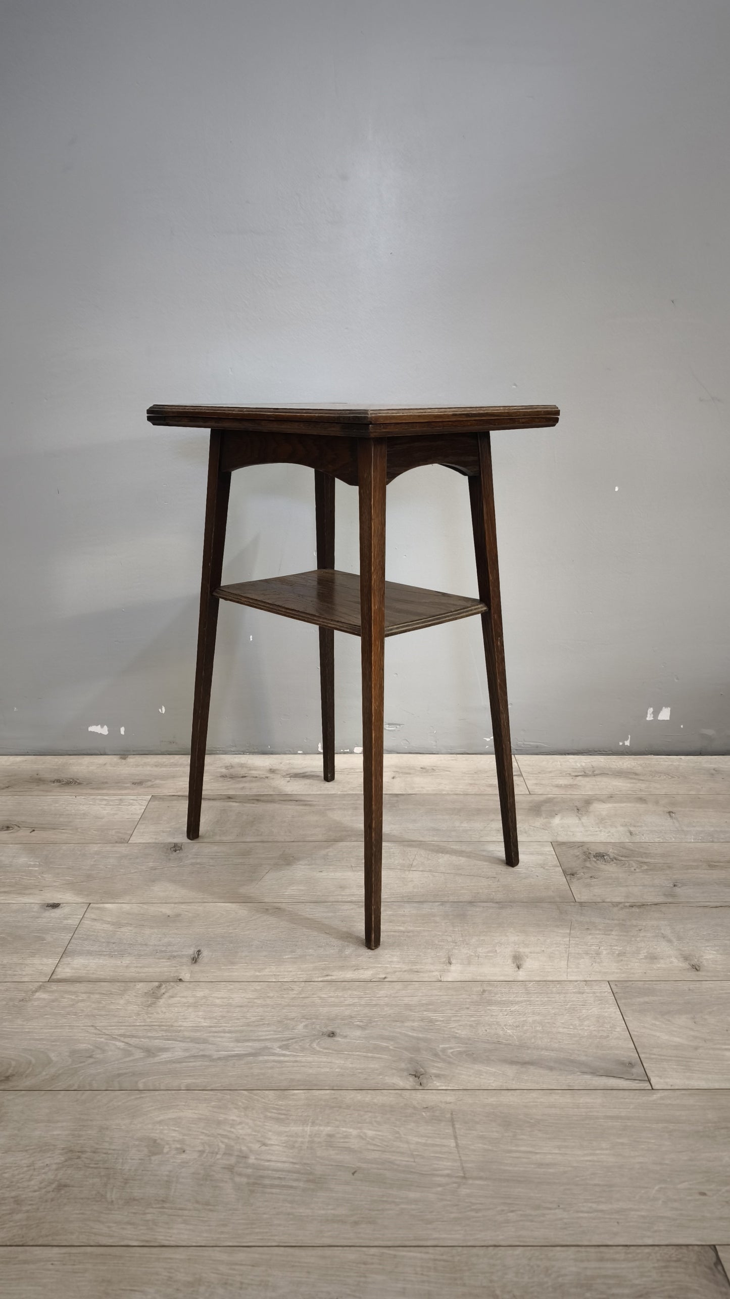 89942 Tavolino da gioco in legno con piano apribile
