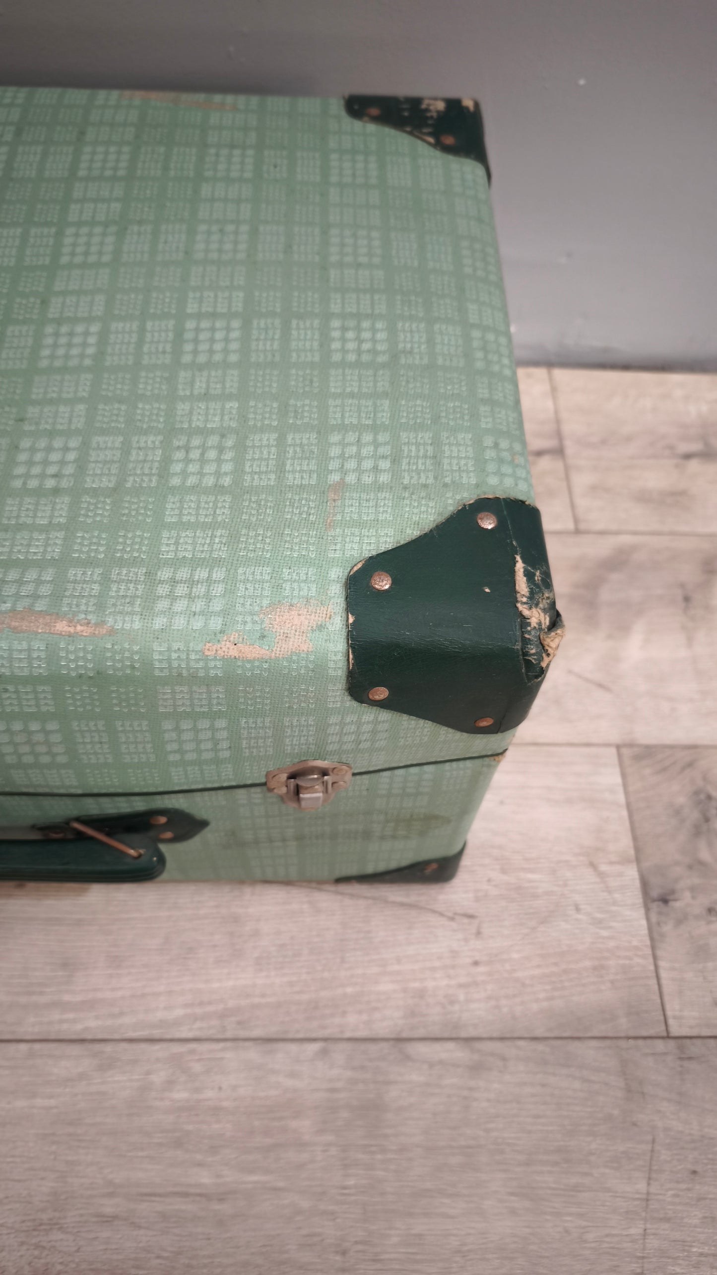 90027 Valigia vintage verde