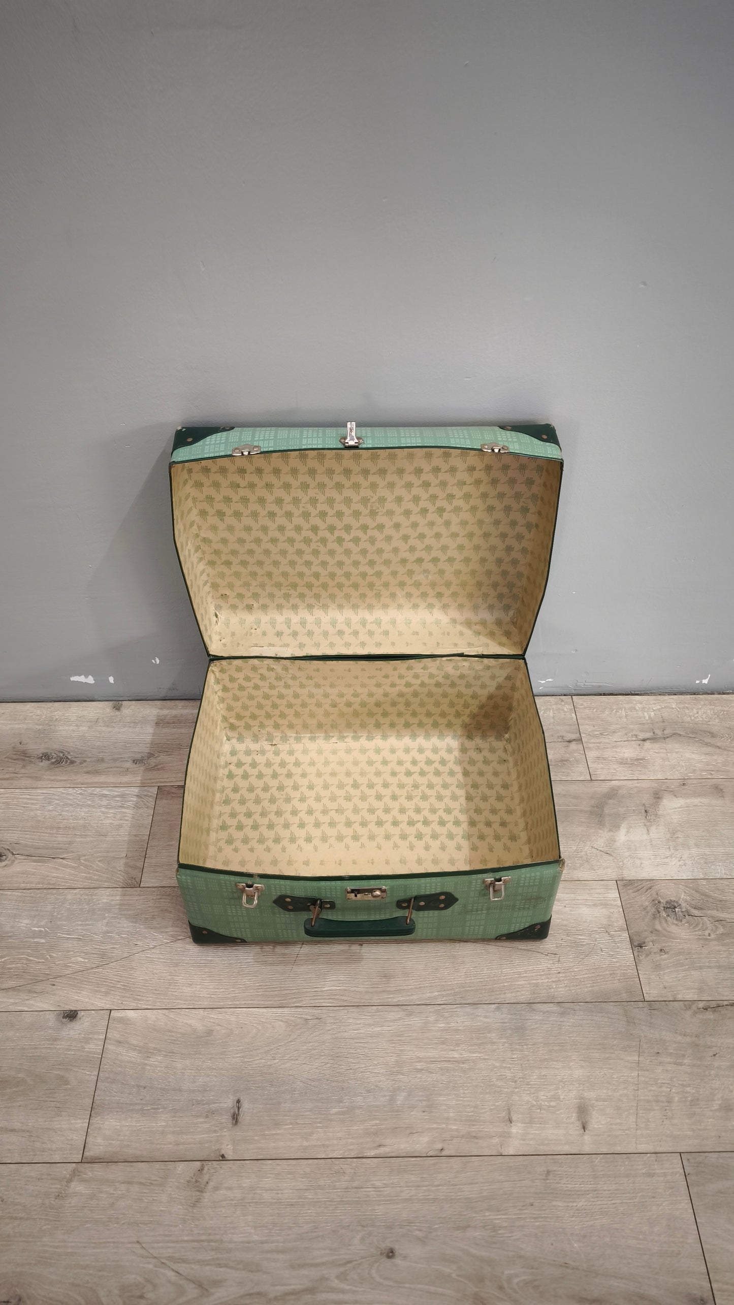 90027 Valigia vintage verde