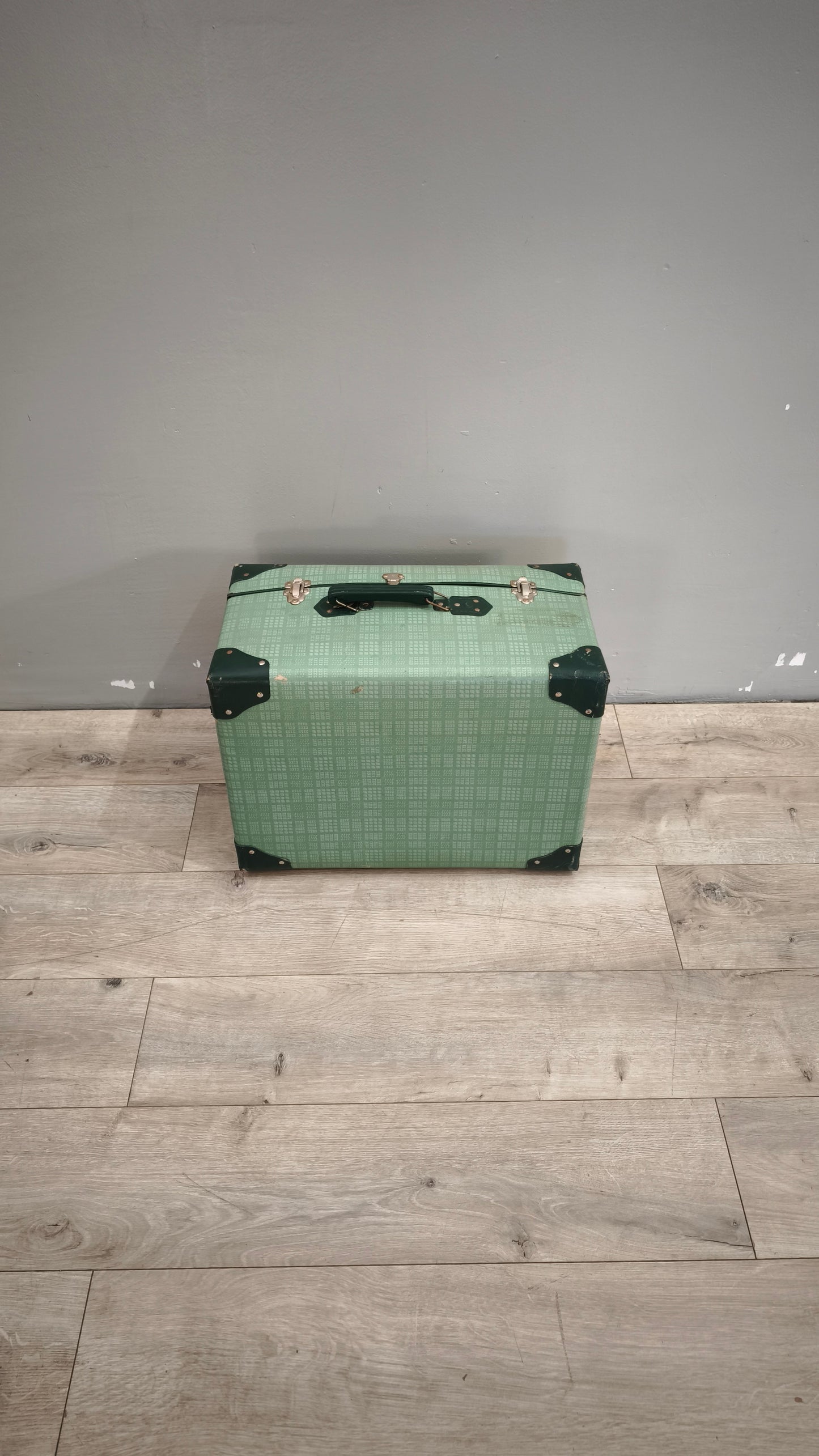 90027 Valigia vintage verde