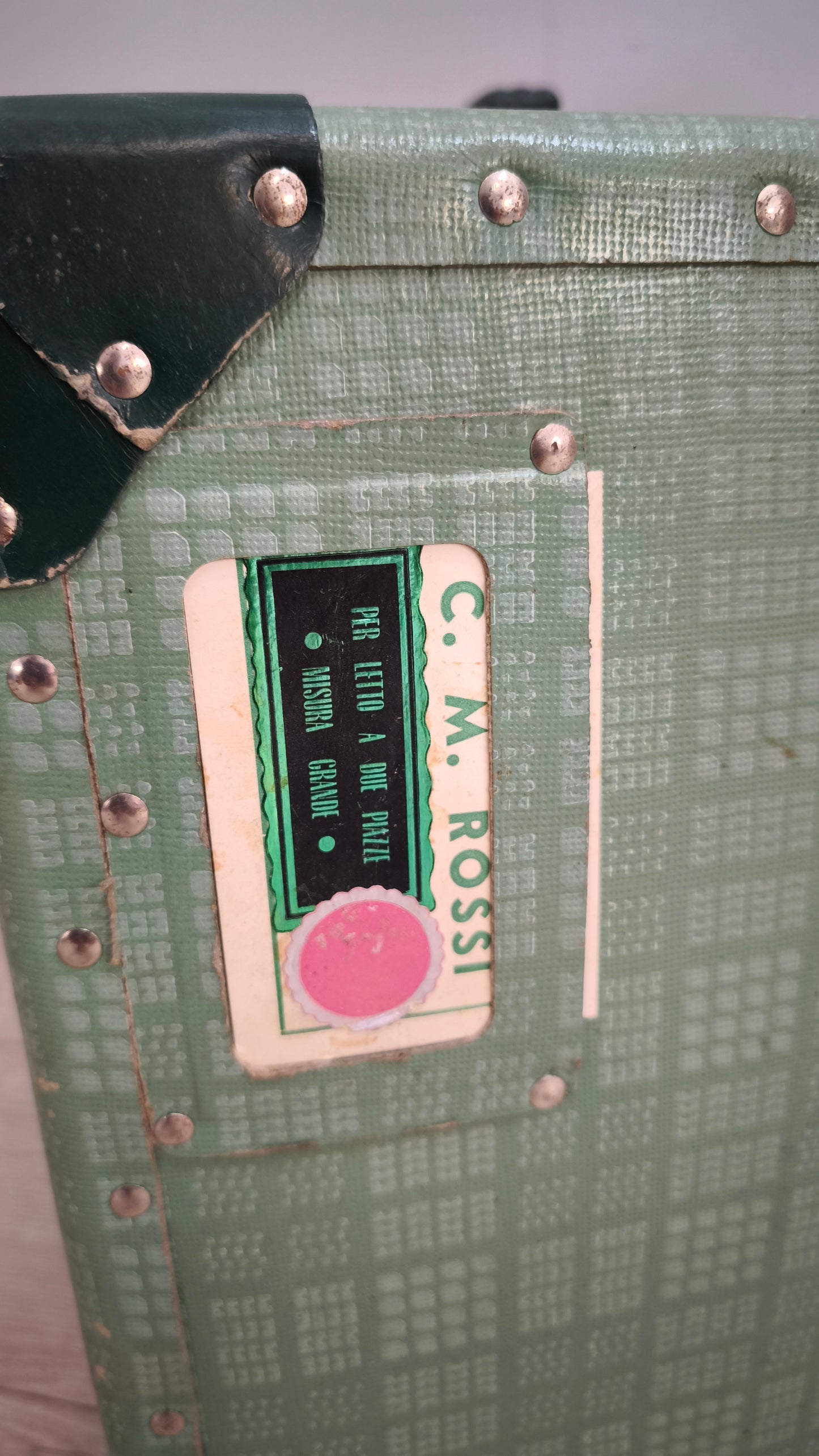 90027 Valigia vintage verde