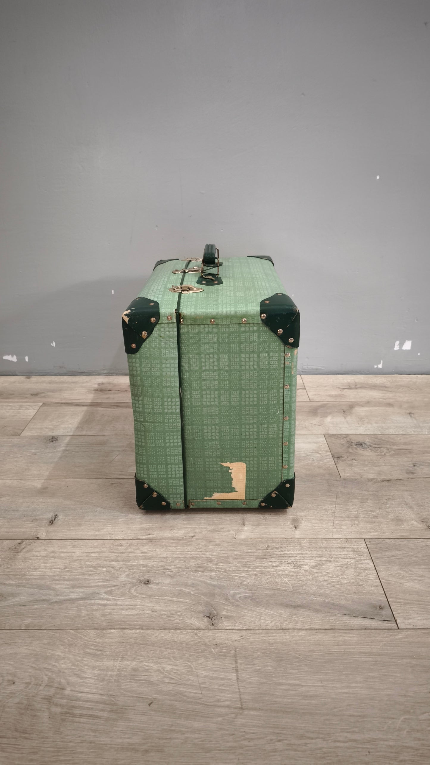 90027 Valigia vintage verde